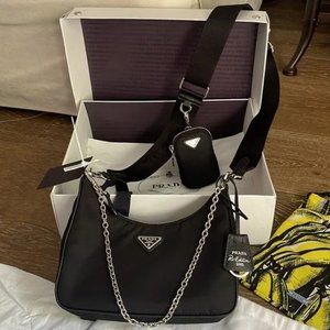 PRADA Re-Edition Mini Nylon Shoulder Bag Black